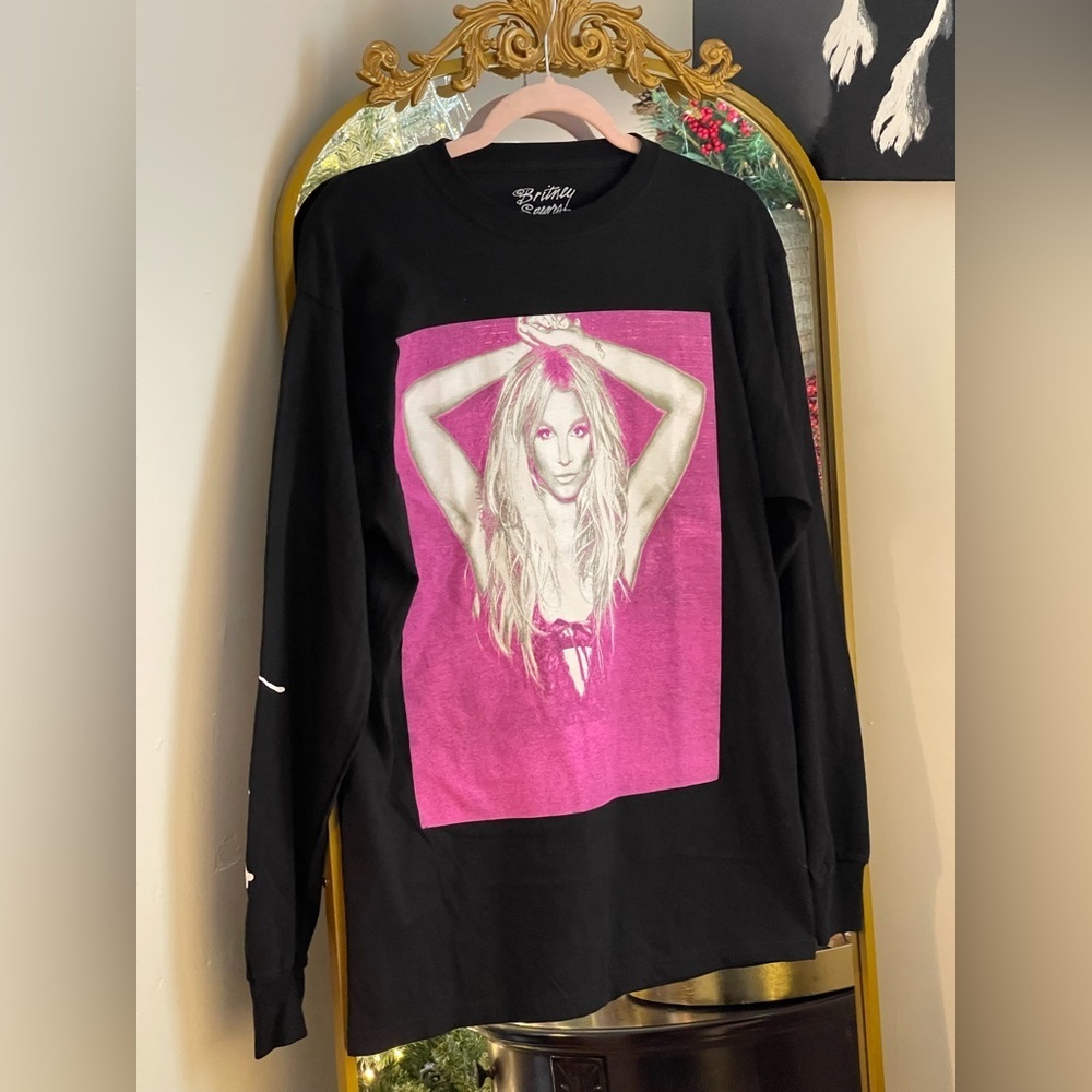 NWOT Britney Spears Black and Pink Long Sleeve T-Shirt